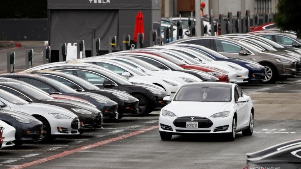 Indonesia Kembali Mengajak Tesla Lakukan Investasi Pabrik?