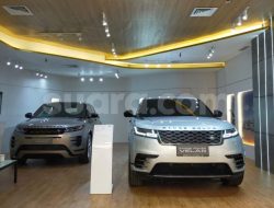 Pop-up Display Land Rover Indonesia, Baterai Mercedes EQS Buatan Amerika, Honda Brio Tampil Baru