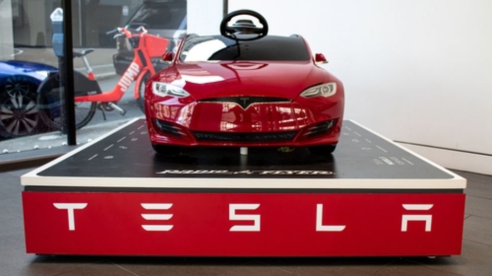 Tesla Recall 127.785 Unit Model 3 Karena Cacat Inverter Motor Belakang