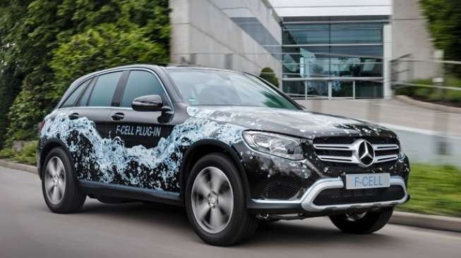 Produk Mercedes-Benz dengan tenaga fuel-cell, sebagai ilustrasi [Shutterstock].