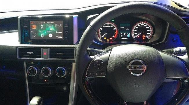 Tampilan dashboard All New Nissan Grand Livina [Mudikgratis.co.id/Manuel Jeghesta Nainggolan].