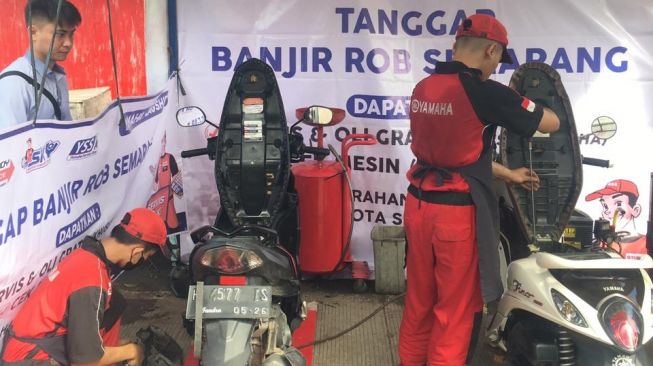 Pelaksanaan CSR "Tanggap Banjir Rob Semarang" yang dilakukan Yamaha DDS 3 Semarang pekan lalu (27-28/5/2022) [Yamaha Indonesia].