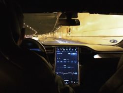 Tesla Recall 48.000 Unit Model 3 Karena Tampilan Speedometer yang Tidak Muncul
