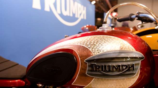 Ilustrasi sepeda motor Triumph. [Shutterstock/PCruciatti]