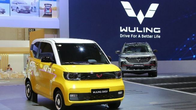  Mobil listrik Wuling berbasis GSEV (Global Small Electric Vehicle) di GIIAS 2021. [Antara]