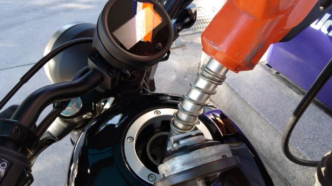 Ilustrasi tangki bensin sepeda motor [Shutterstock]