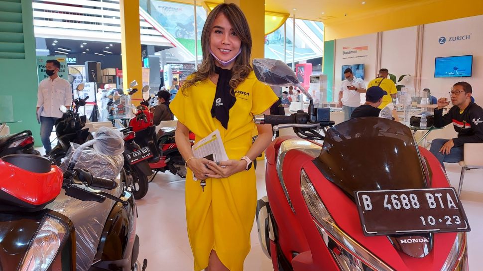 Adira Finance Gelar Program Tukar Tambah Kendaraan di Jakarta Fair