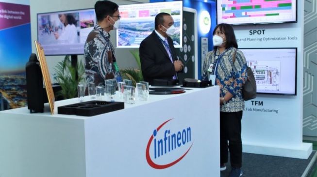 Stan PT Infineon Technologies Batam yang tampil di Pusat Industri Digital Indonesia 4.0 (PIDI 4.0), Jakarta. Kegiatan ini dalam rangka kunjungan kenegaraan Presiden Republik Federasi Jerman Frank-Walter Steinmeier di Indonesia [ANTARA/HO-Biro Humas Kementerian Perindustrian]